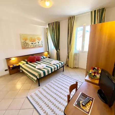 Hotel Ada
