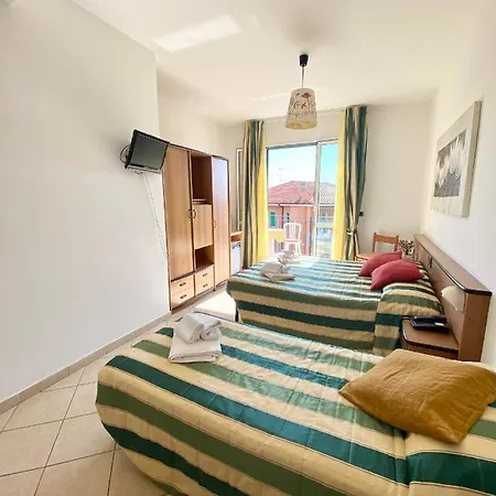Hotel Ada 3*