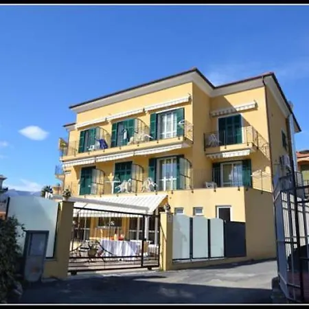 Hotel Ada