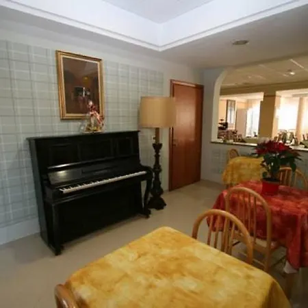 Ada Hotel 3*