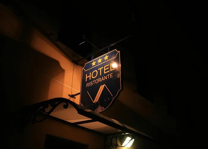 Ada Ξενοδοχείο